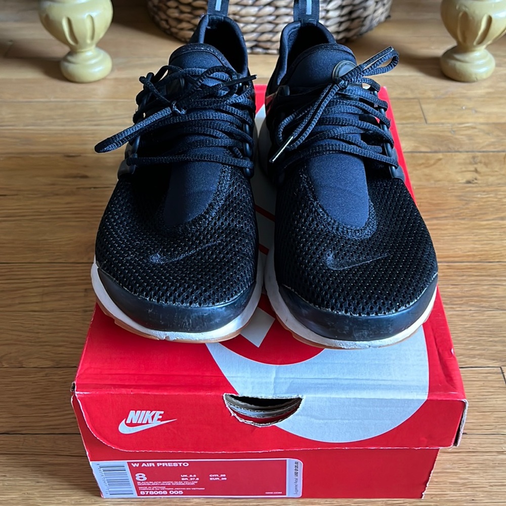 Nike Womens Air Presto Sneakers